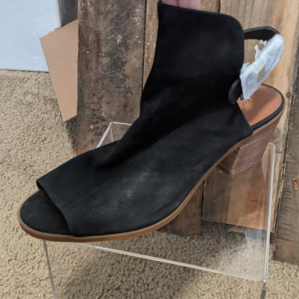 Lucky Brand Bray Black Sandal 8.5
